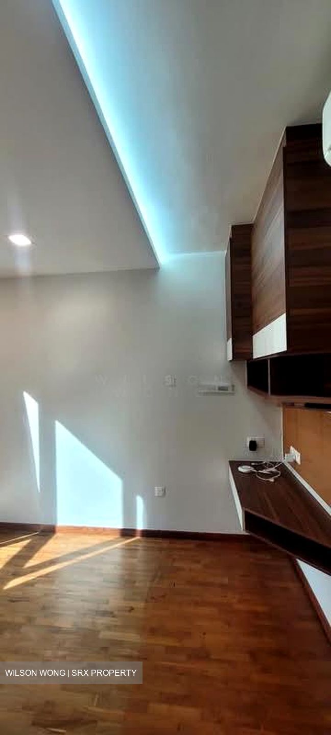 1 Canberra (D27), Condominium #588718661